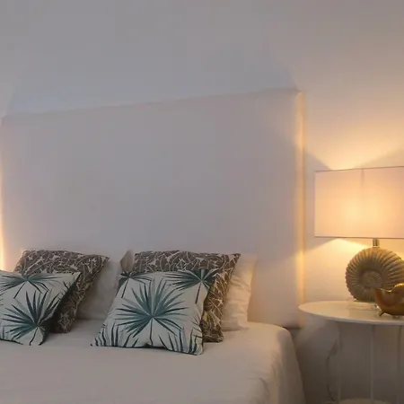 Mesa E Casa Encantada - Praia Da Rocha *
